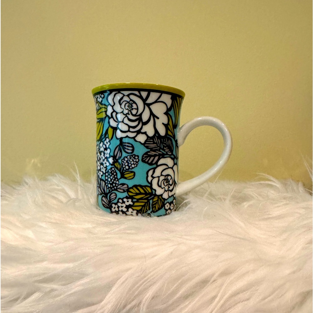 Vera Bradley Island Bloom design porcelain mug EUC